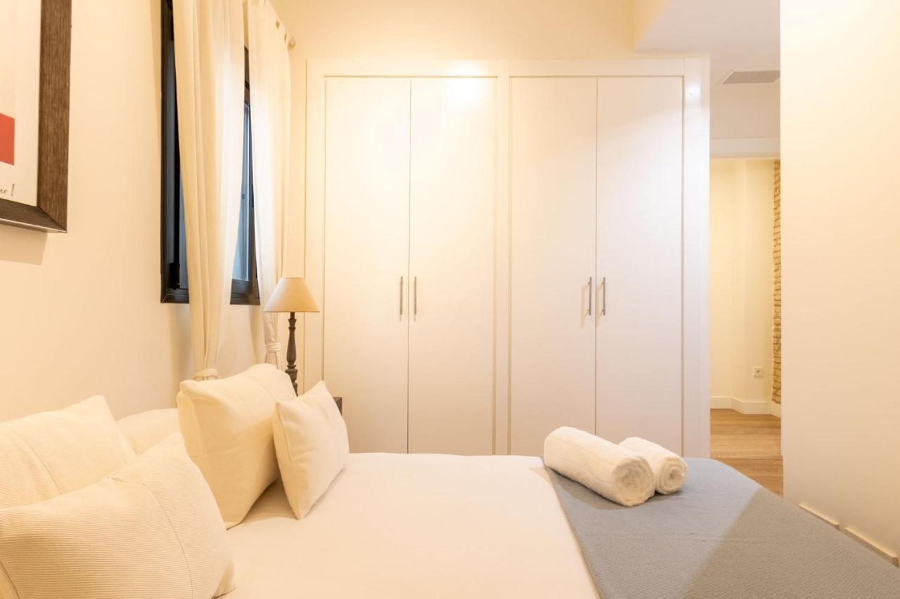 Angeles Santa Cruz Deluxe By Valcambre Apartment Seville Exterior photo