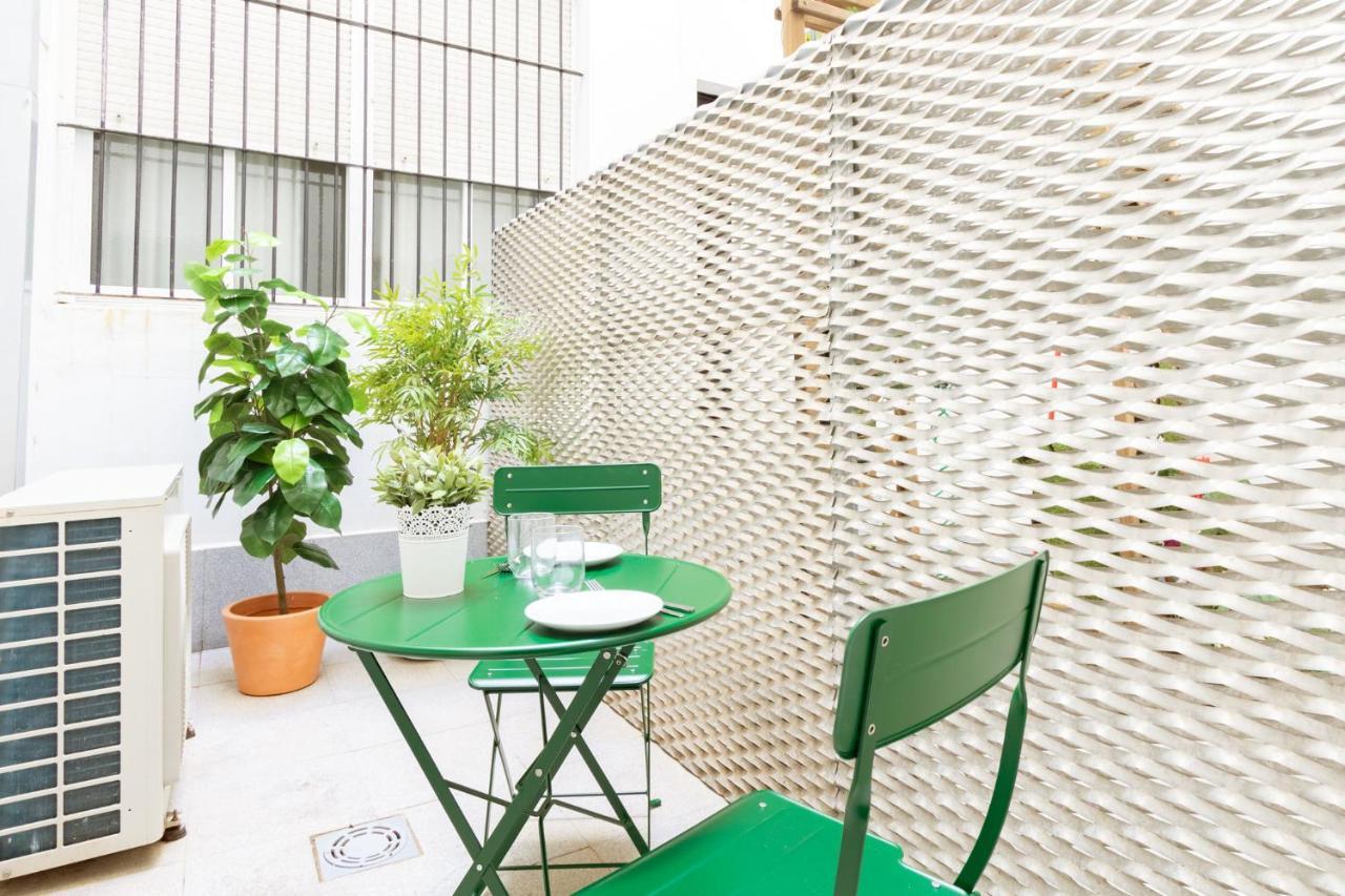 Angeles Santa Cruz Deluxe By Valcambre Apartment Seville Exterior photo